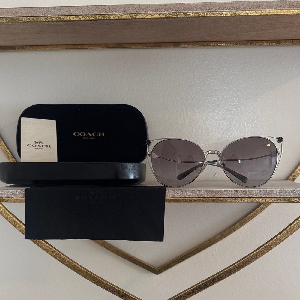 COACH Silver Frame Cat Eye Grayis purple  Lens